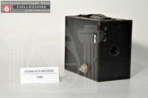 BOX BROWNIE N.2A MODEL C (7x11)