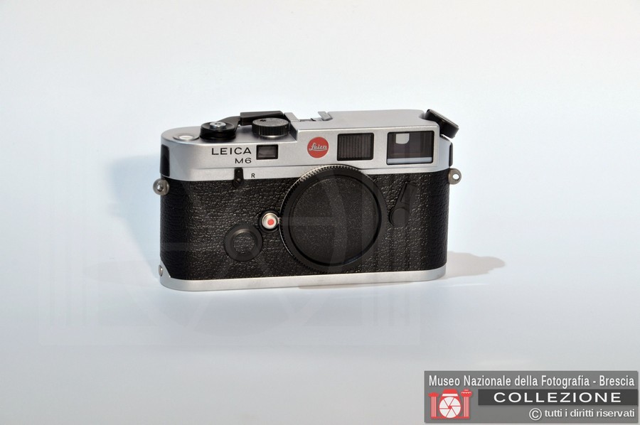 LEICA M6