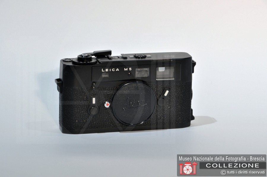 LEICA M5