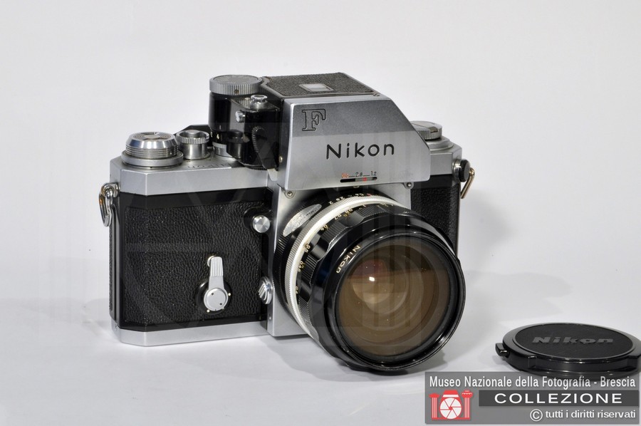 NIKON F