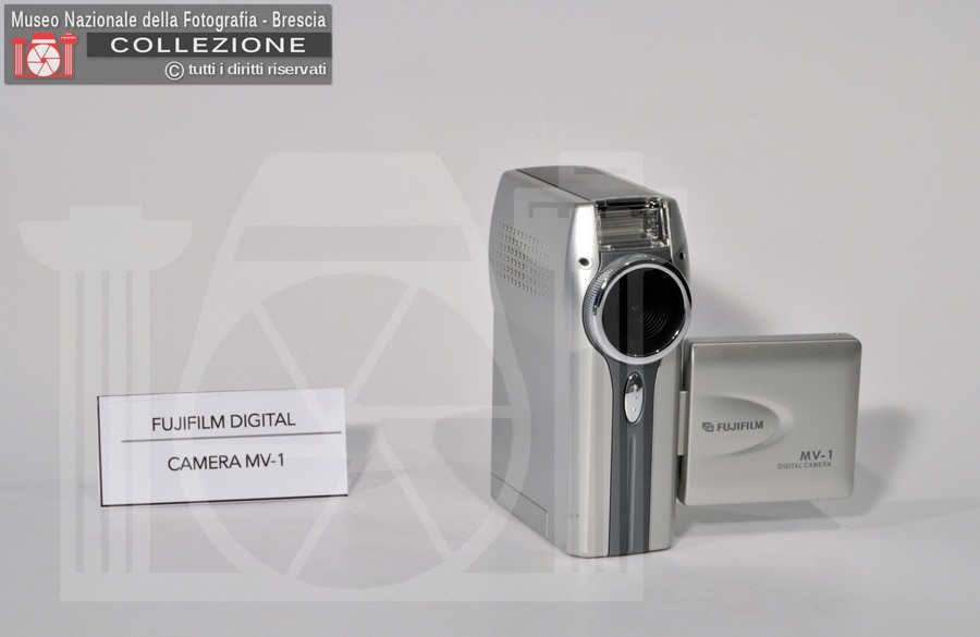 FUJIFILM DIGITAL CAMERA MV-1