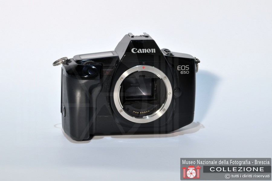 EOS 650