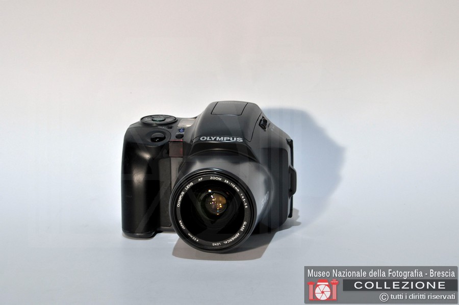 OLYMPUS IS-100