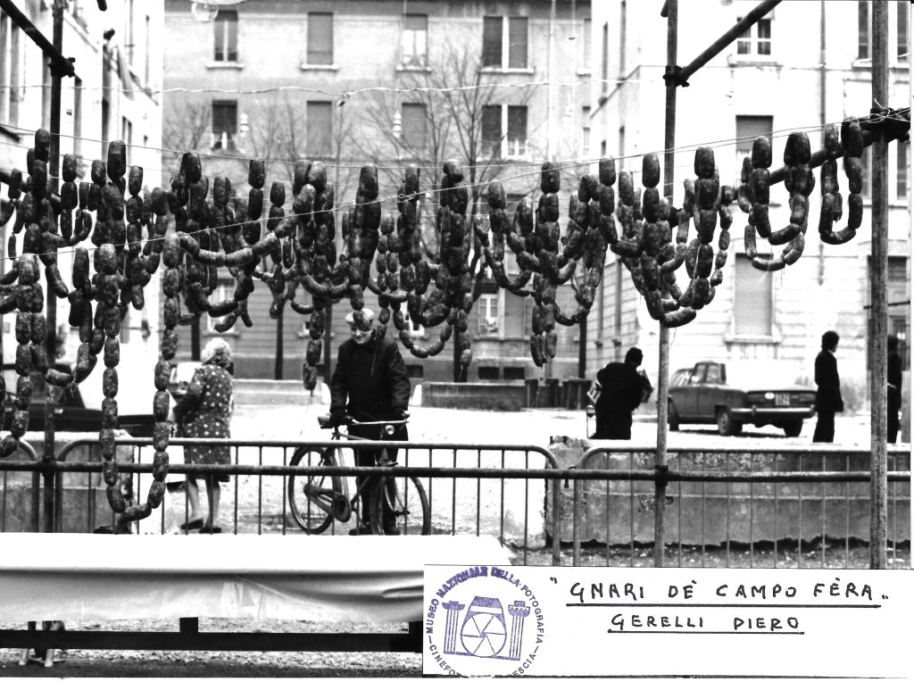 Preparativi per una festa  popolare